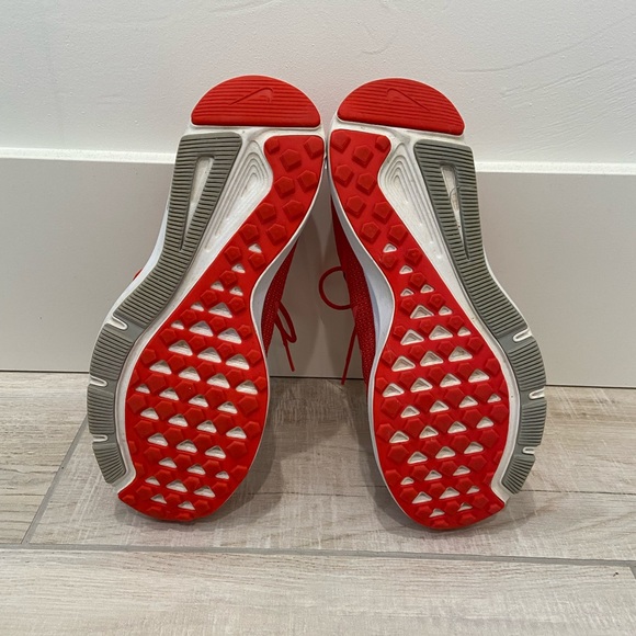 Womens Nike Running Shoes - size 8 - Picture 4 of 5